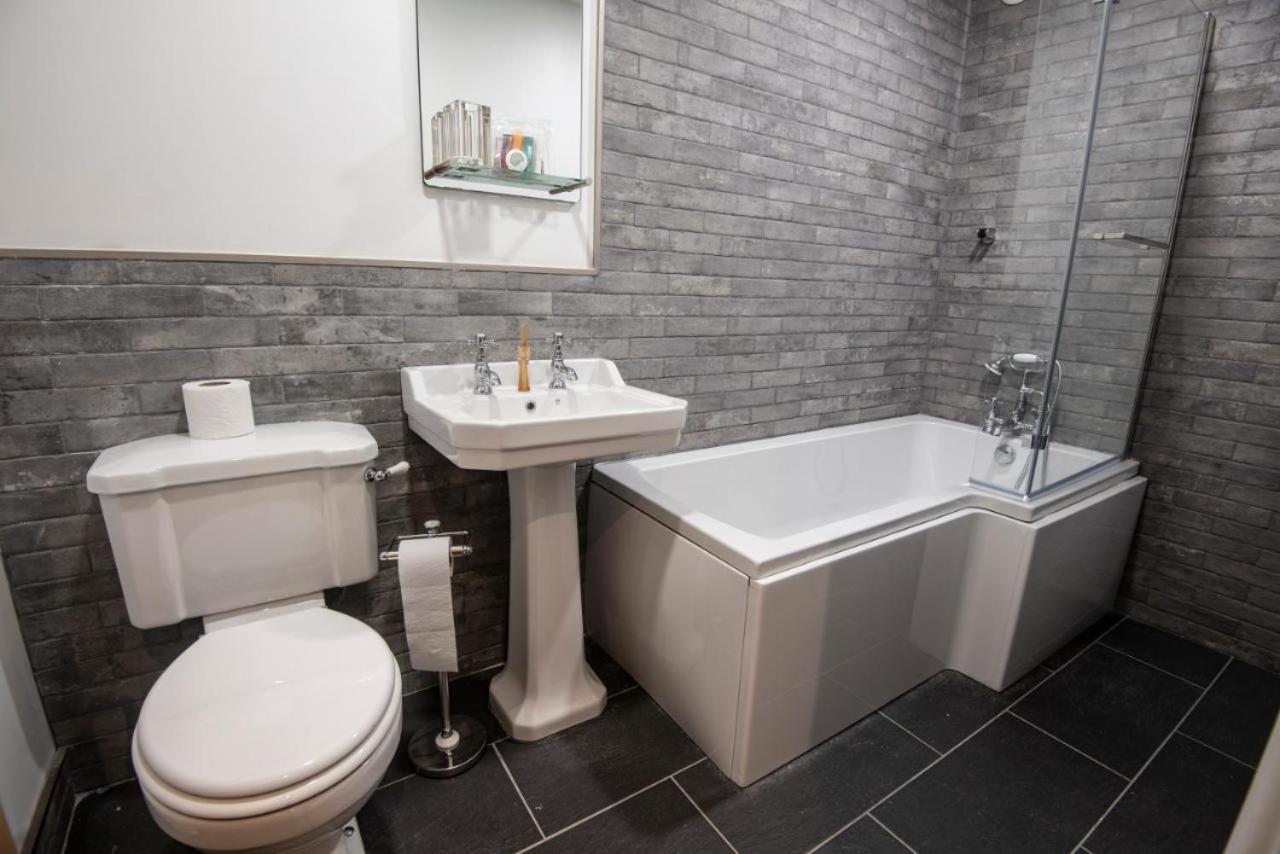 The George Wright Boutique Hotel, Bar & Restaurant Rotherham Zewnętrze zdjęcie